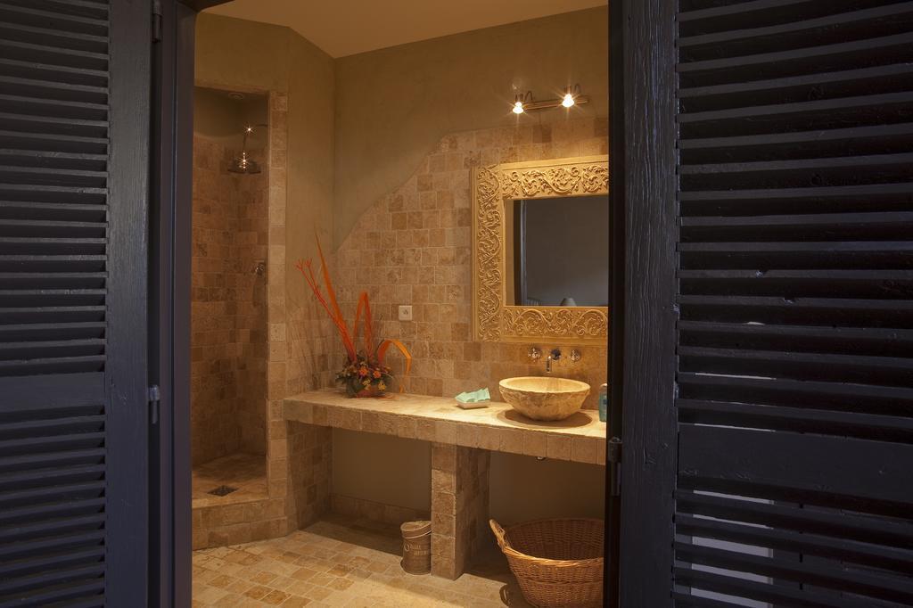 Bed & Breakfast Demeure Du Pareur Villeneuve-Minervois Buitenkant foto