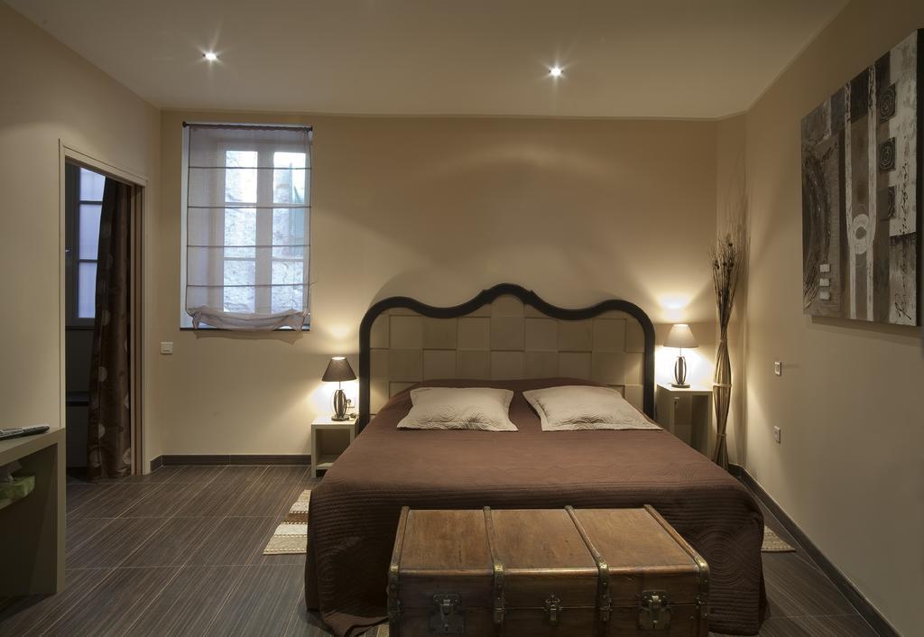 Bed & Breakfast Demeure Du Pareur Villeneuve-Minervois Buitenkant foto